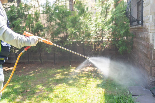 Best Pest Prevention Services  in Pardeeville, WI